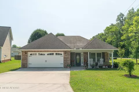 103 Robinson Ct, Oliver Springs, TN 37840