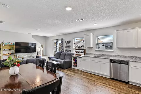 7443 Game Bird St, Corryton, TN 37721 photo 9
