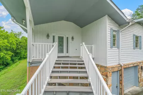 363 Staghorn Ln, Seymour, TN 37865