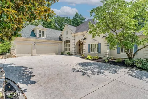 7300 Westland Dr, Knoxville, TN 37919