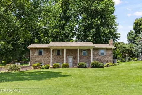 7509 Shaker Dr, Knoxville, TN 37931