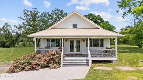 2738 Indian Creek Rd, Dandridge, TN 37725