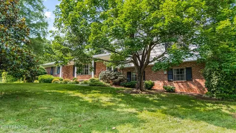 9409 Needles Dr, Knoxville, TN 37923