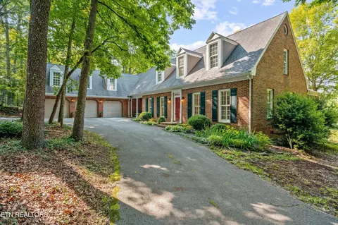 10104 Westland Dr, Knoxville, TN 37922