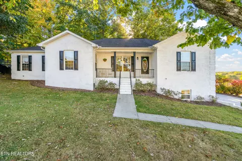 8536 Reagan Woods Ln, Knoxville, TN 37931