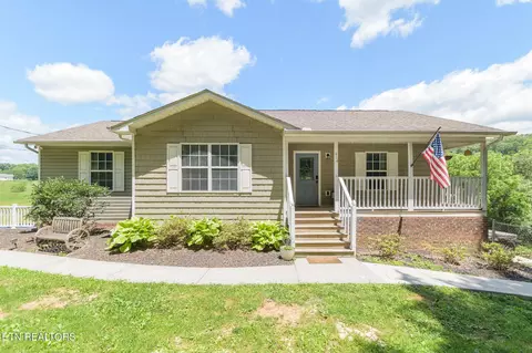 414 Hidden Valley Rd, Clinton, TN 37716