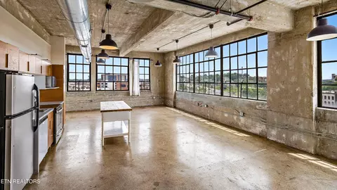 200 W Jackson Ave #606, Knoxville, TN 37902