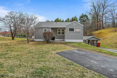 1401 Merrywood Dr, Johnson City, TN 37604