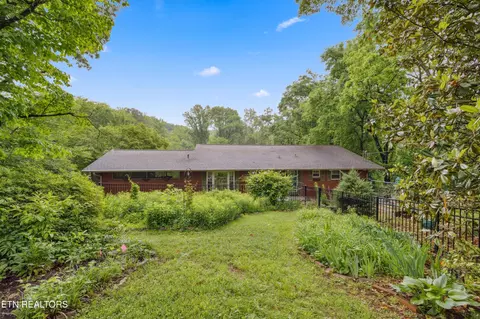 3516 Bluff Point Dr, Knoxville, TN 37920