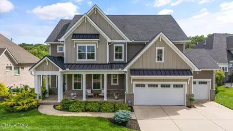 708 Witherspoon Ln, Knoxville, TN 37934