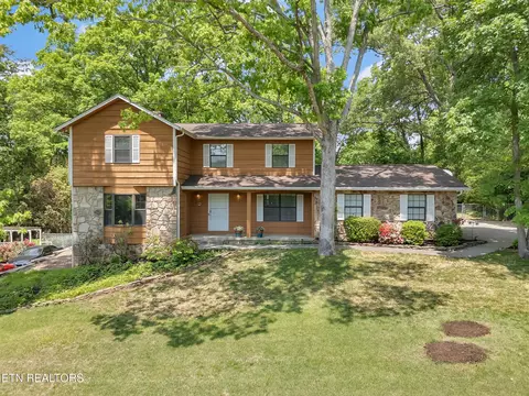 9909 San Madre Dr, Knoxville, TN 37922