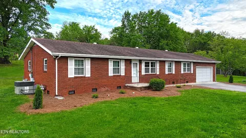 209 Barberry Dr, Knoxville, TN 37912