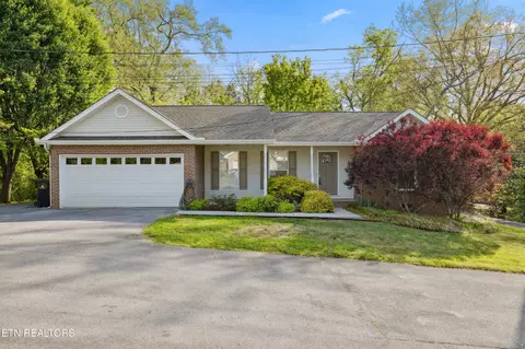 1219 Highland Dr, Knoxville, TN 37918