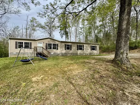 150 Pickard Ln, Harriman, TN 37748