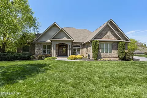 103 Cove Pointe Ln, Oak Ridge, TN 37830