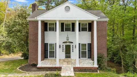 4304 Kingston Pike, Knoxville, TN 37919