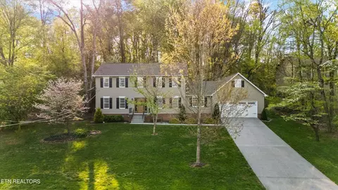 300 Woodland Trace Dr, Knoxville, TN 37934