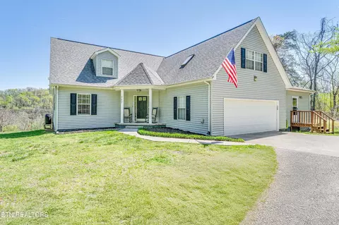 717 Bullrun Valley Dr, Heiskell, TN 37754