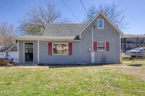 2624 Larkwood Ln, Knoxville, TN 37921