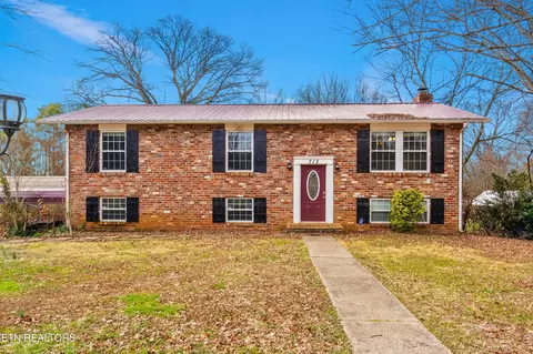 713 W Meadcrest Dr, Knoxville, TN 37923