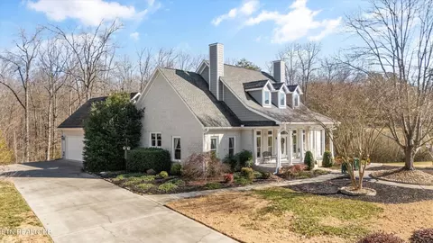 169 Red Grouse Dr, Lenoir City, TN 37772