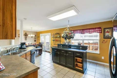 7701 Gilmore Ln, Corryton, TN 37721 photo 15