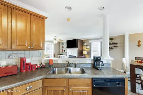 7701 Gilmore Ln, Corryton, TN 37721 photo 11