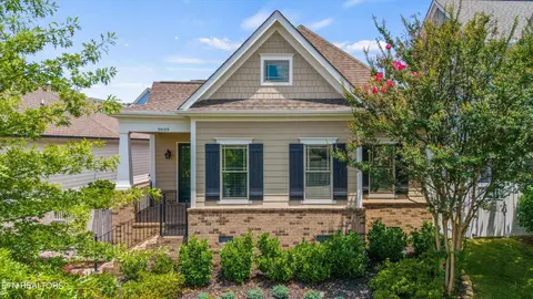 9609 Clingmans Dome Dr, Knoxville, TN 37922