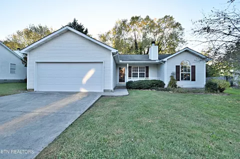6931 Yellow Oak Ln, Knoxville, TN 37931