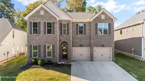 1137 Snowy Peak Ln, Knoxville, TN 37922