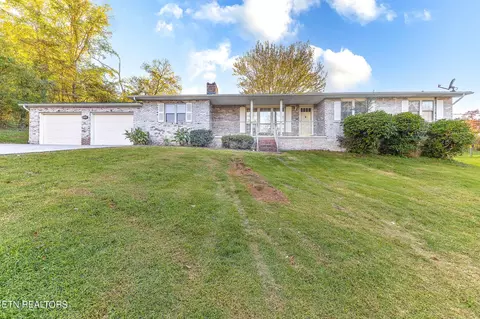 324 Westwood Dr, Harriman, TN 37748