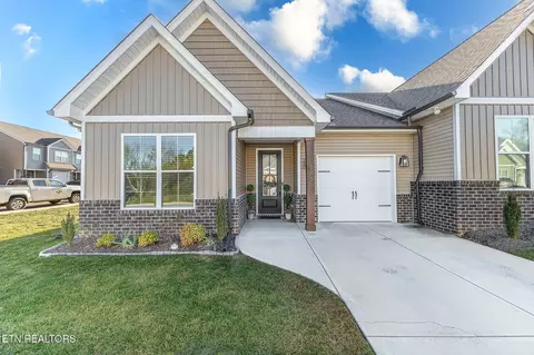 186 Gray Wolf Way, Lenoir City, TN 37771