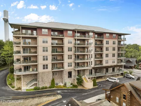 410 Big Bear Way #4002, Pigeon Forge, TN 37863