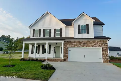 8930 Queensdale Ln, Knoxville, TN 37924