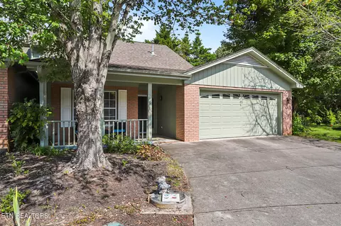 2024 Locarno Dr, Knoxville, TN 37914