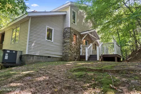 1868 Zurich Ct, Gatlinburg, TN 37738