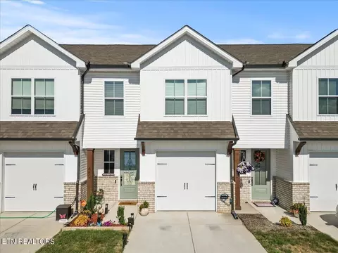 445 Harper Village Way, Lenoir City, TN 37771