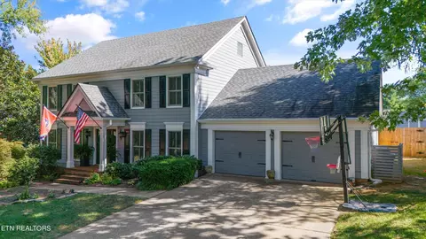 1212 Ryan Pl, Knoxville, TN 37919