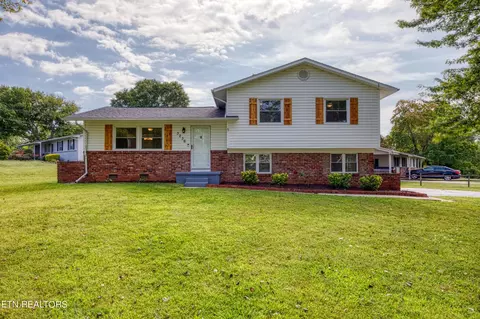 3236 NW Lineback Rd, Knoxville, TN 37921