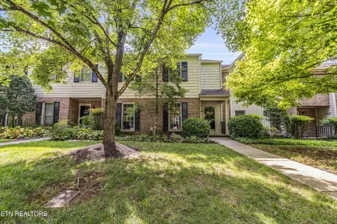 8728 Aragon Ln, Knoxville, TN 37923