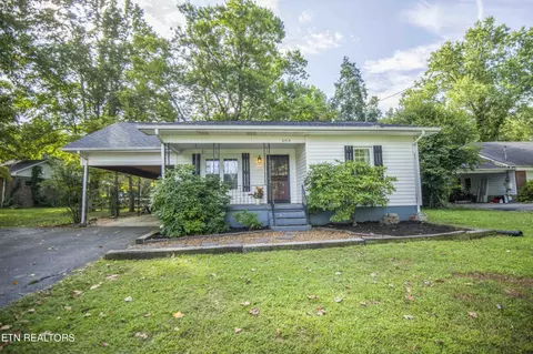 604 White Oak Dr, Knoxville, TN 37920