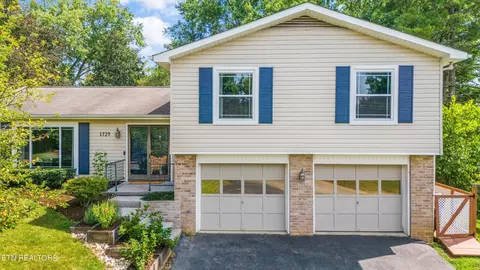1729 Grenada Blvd, Knoxville, TN 37922