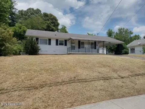 507 E Beech St, La Follette, TN 37766