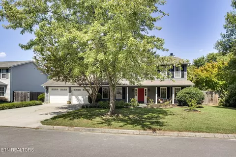 9308 Countryway Dr, Knoxville, TN 37922