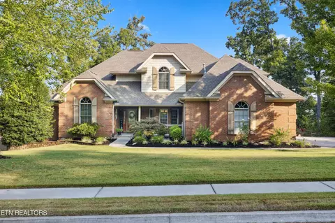220 Windswept Dr, Lenoir City, TN 37772