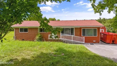 928 Tazewell Pike, Luttrell, TN 37779