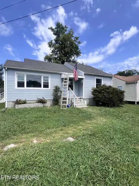 807 Banks Ave, Knoxville, TN 37917