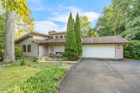 1101 Hickory Tr, Knoxville, TN 37932