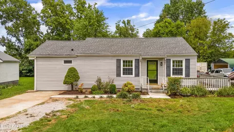 2225 Lloyd Ave, Knoxville, TN 37920