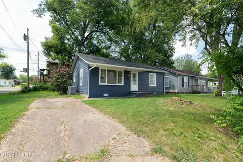 200 Magill St, Madisonville, TN 37354